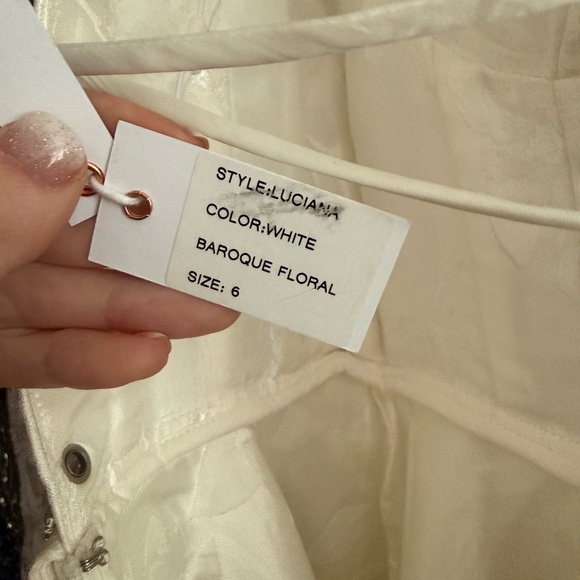 (NWT) V. Chapman White Tiered Dress with Pearl Details - Luciana - Picture 5 of 6